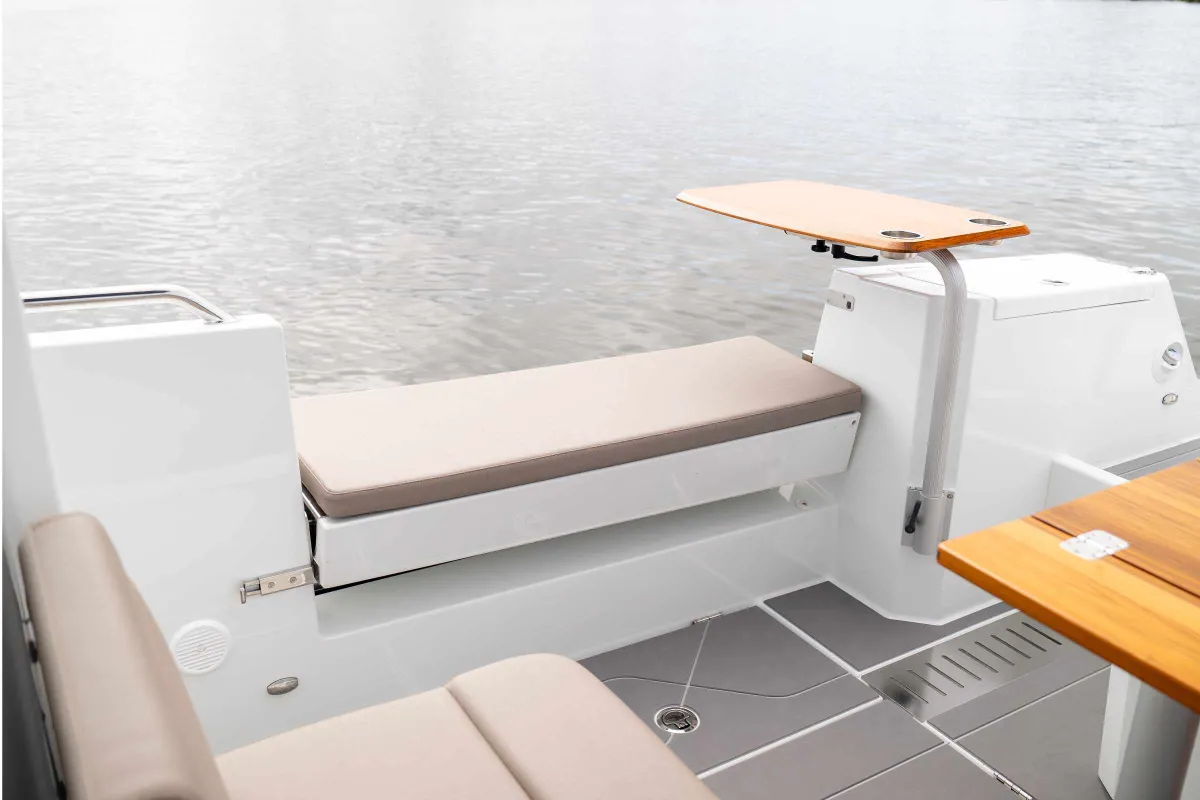 quarken-35-cabin-tourer-balcony-flipped