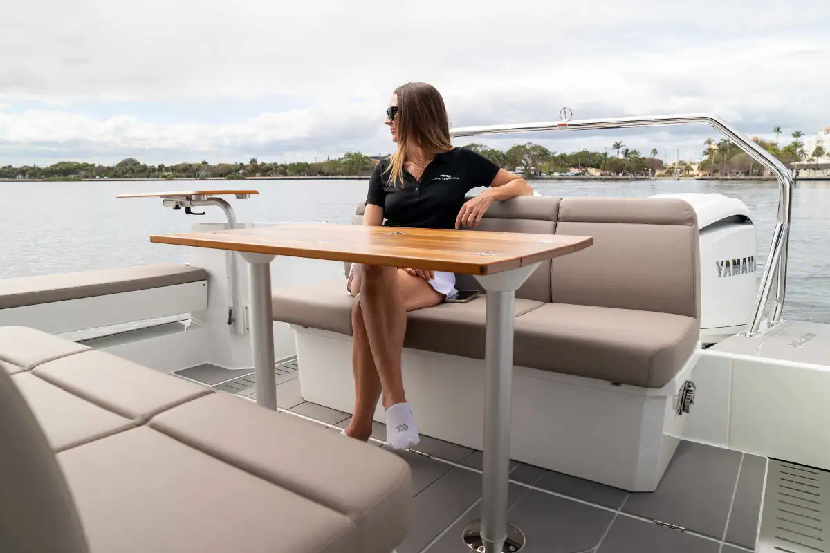 quarken-35-cabin-tourer-stern-seating