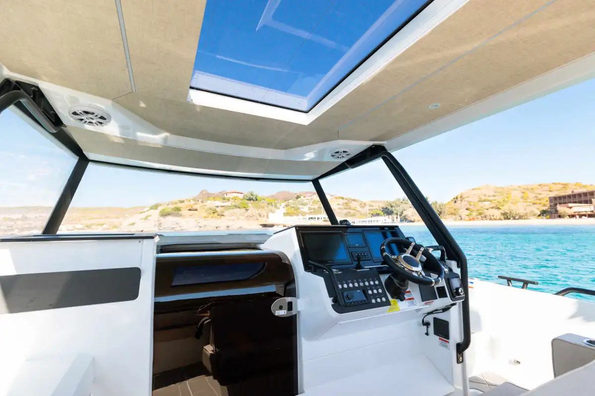 quarken-35-grand-tourer-full-visibility