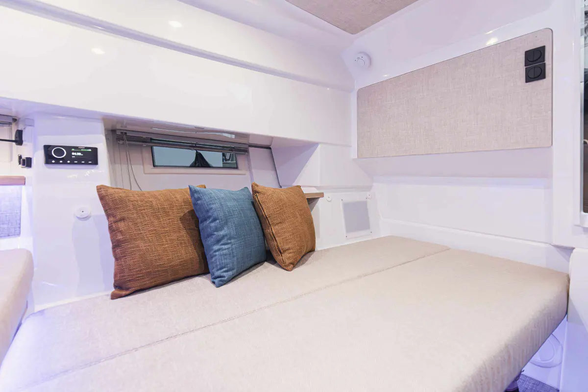 quarken-35-sport-tourer-cabin-lounge-converted