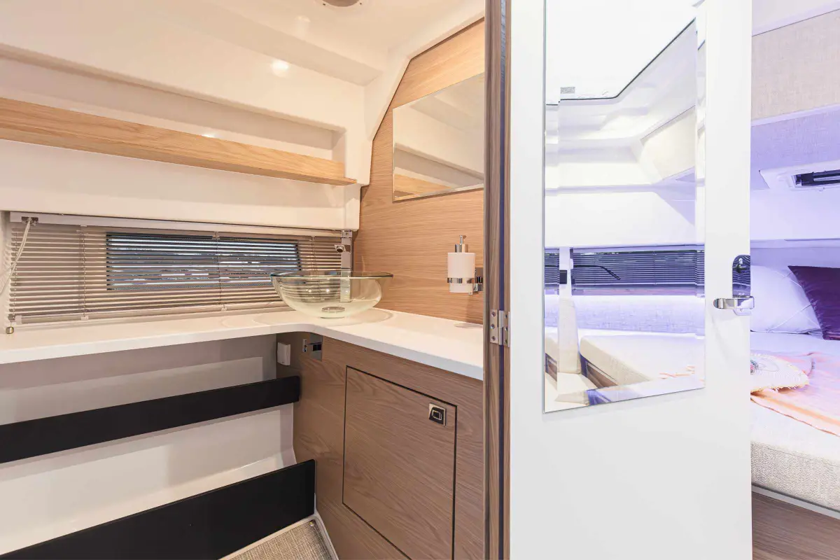 quarken-35-sport-tourer-sink-area